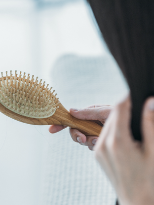 중년 여성 고민 1위, 얇아지고 줄어드는 머리 숱