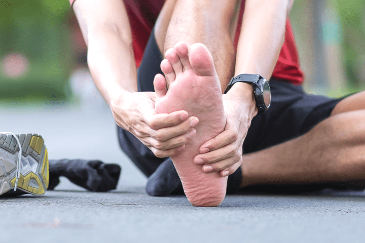 발바닥에 통증이 느껴진다면?